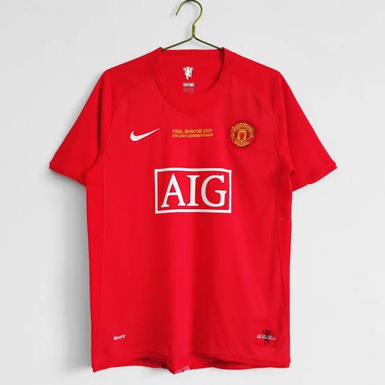 Manchester United home 07/08 with shorts