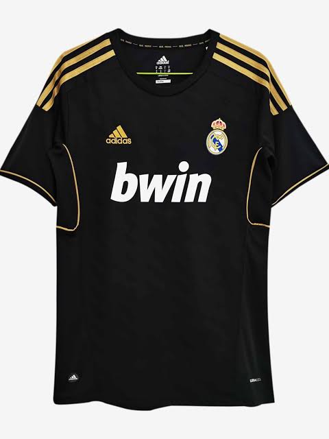 Real Madrid Away 2011/12 Retro